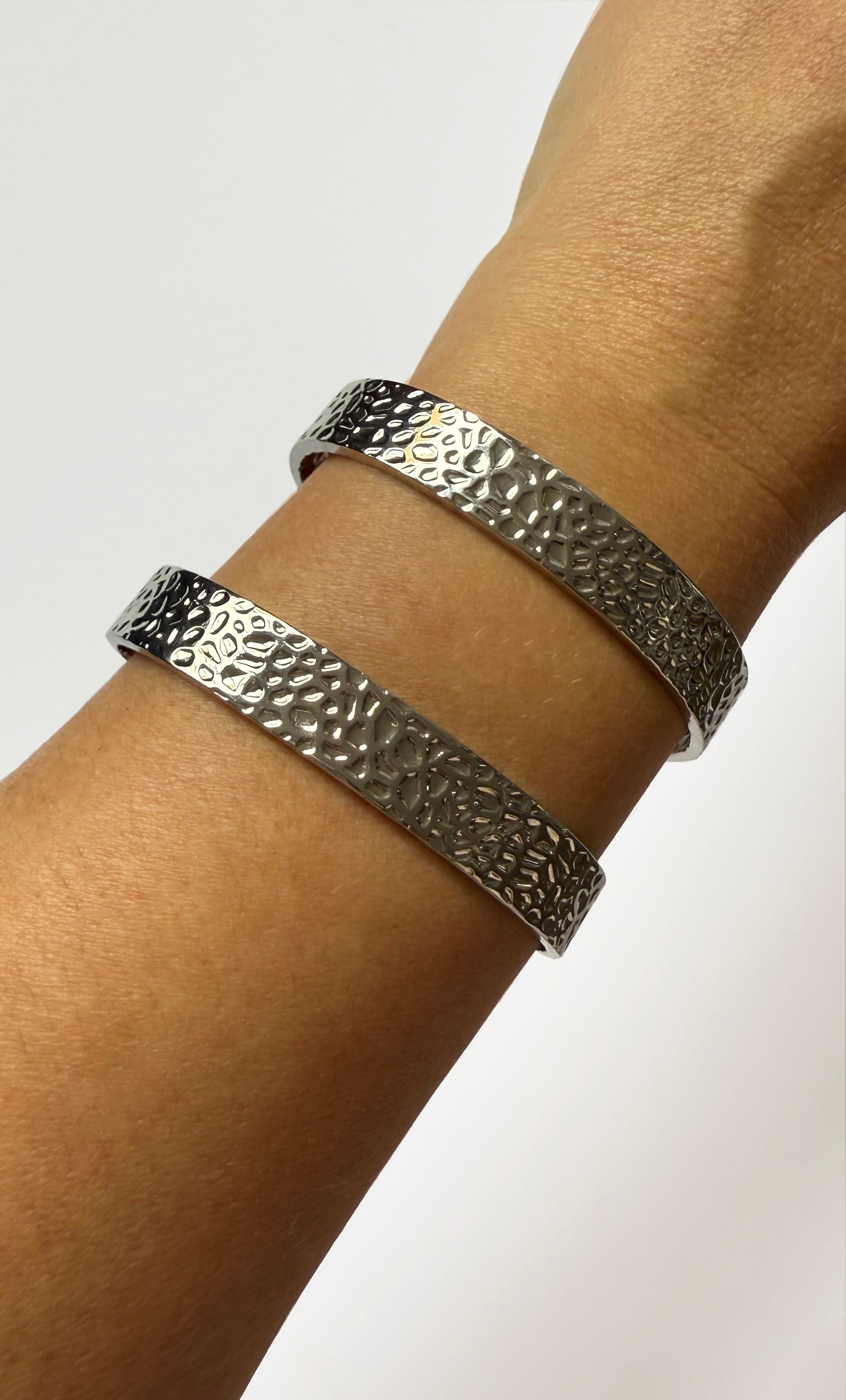 Silver Hammered Cuff Bracelet - Adjustable | Tunik