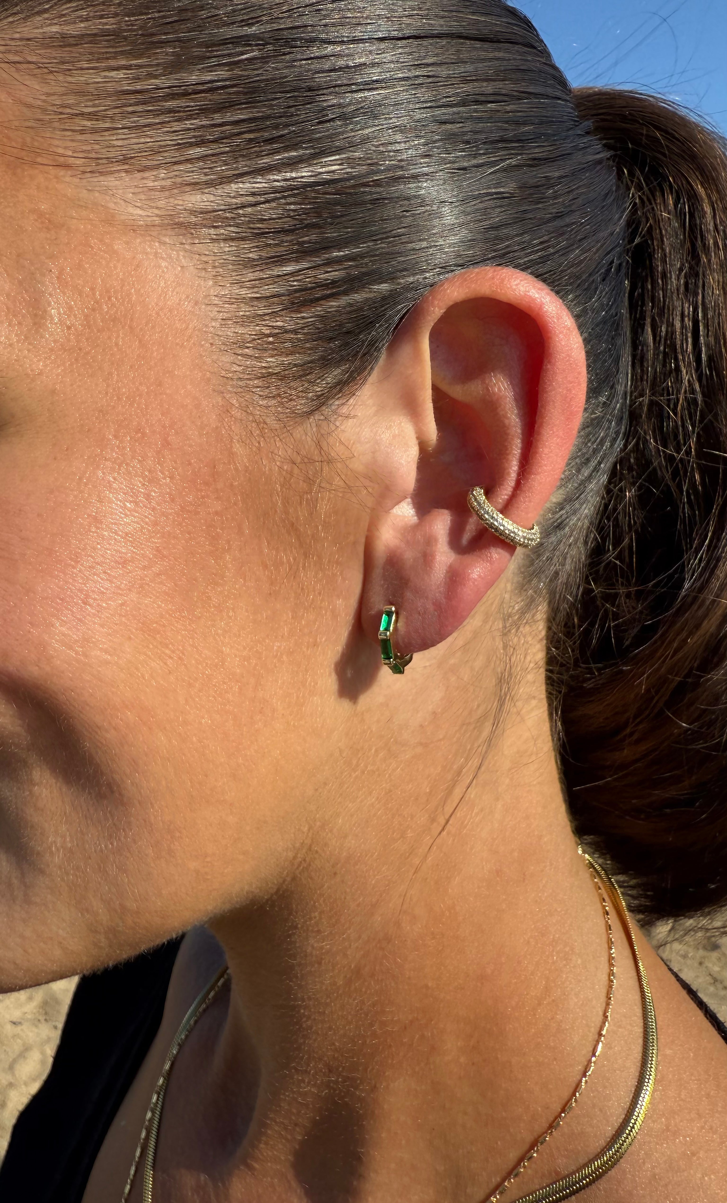The Tunik 3 Stone Baguette Huggie Earrings - Emerald