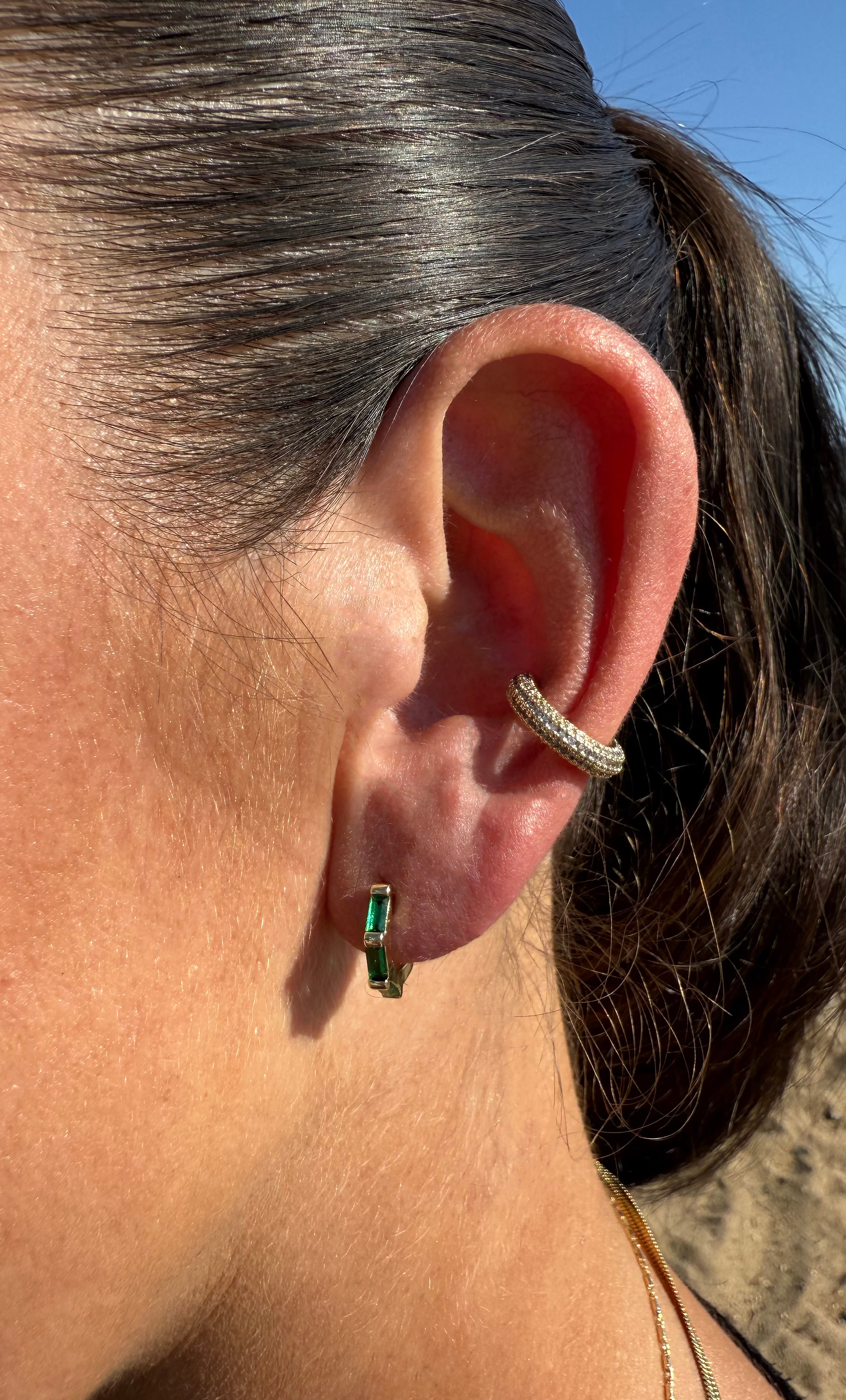 The Tunik 3 Stone Baguette Huggie Earrings - Emerald