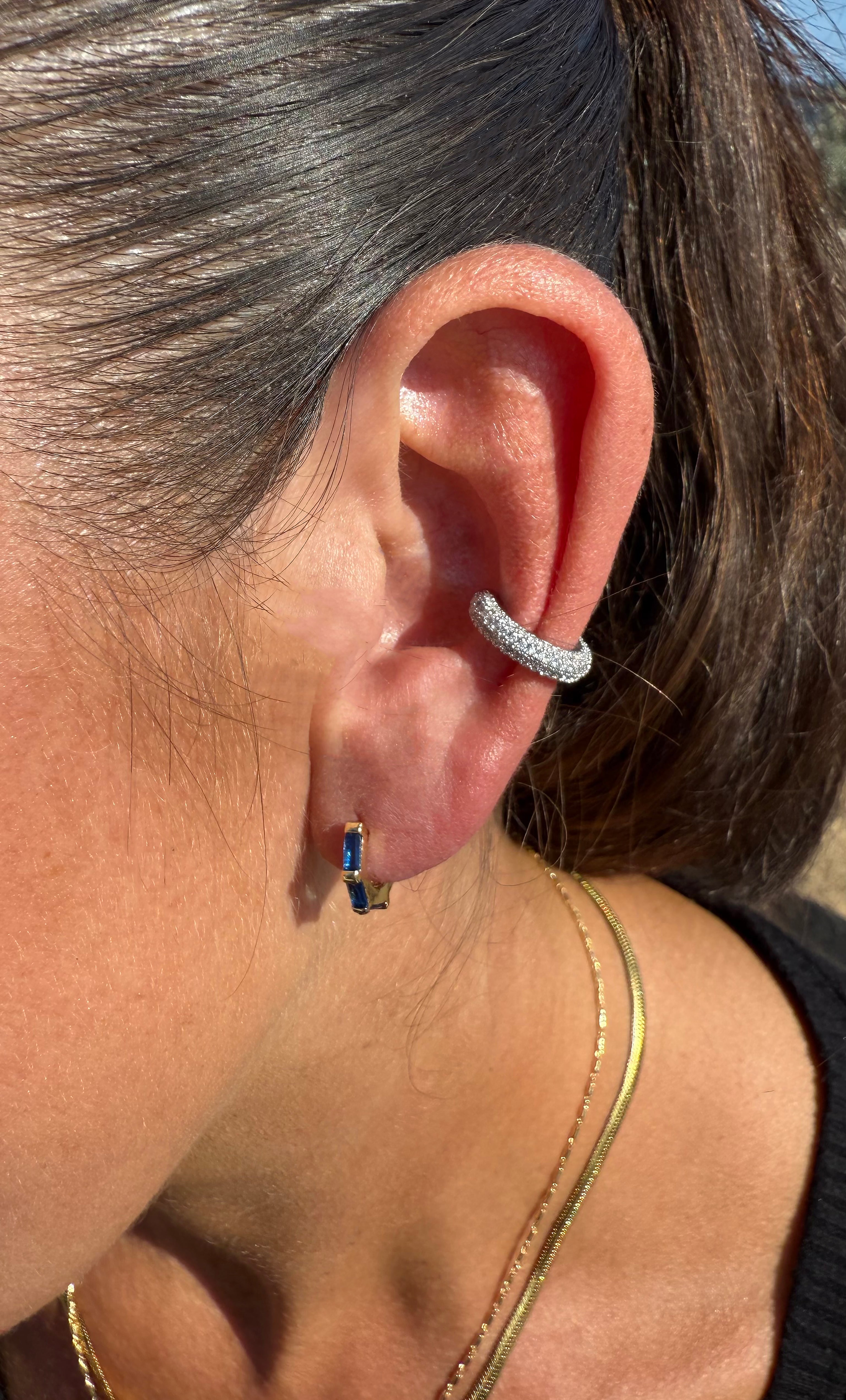 3 Stone Baguette Huggie Earrings - Sapphire - Gold Fill | Tunik