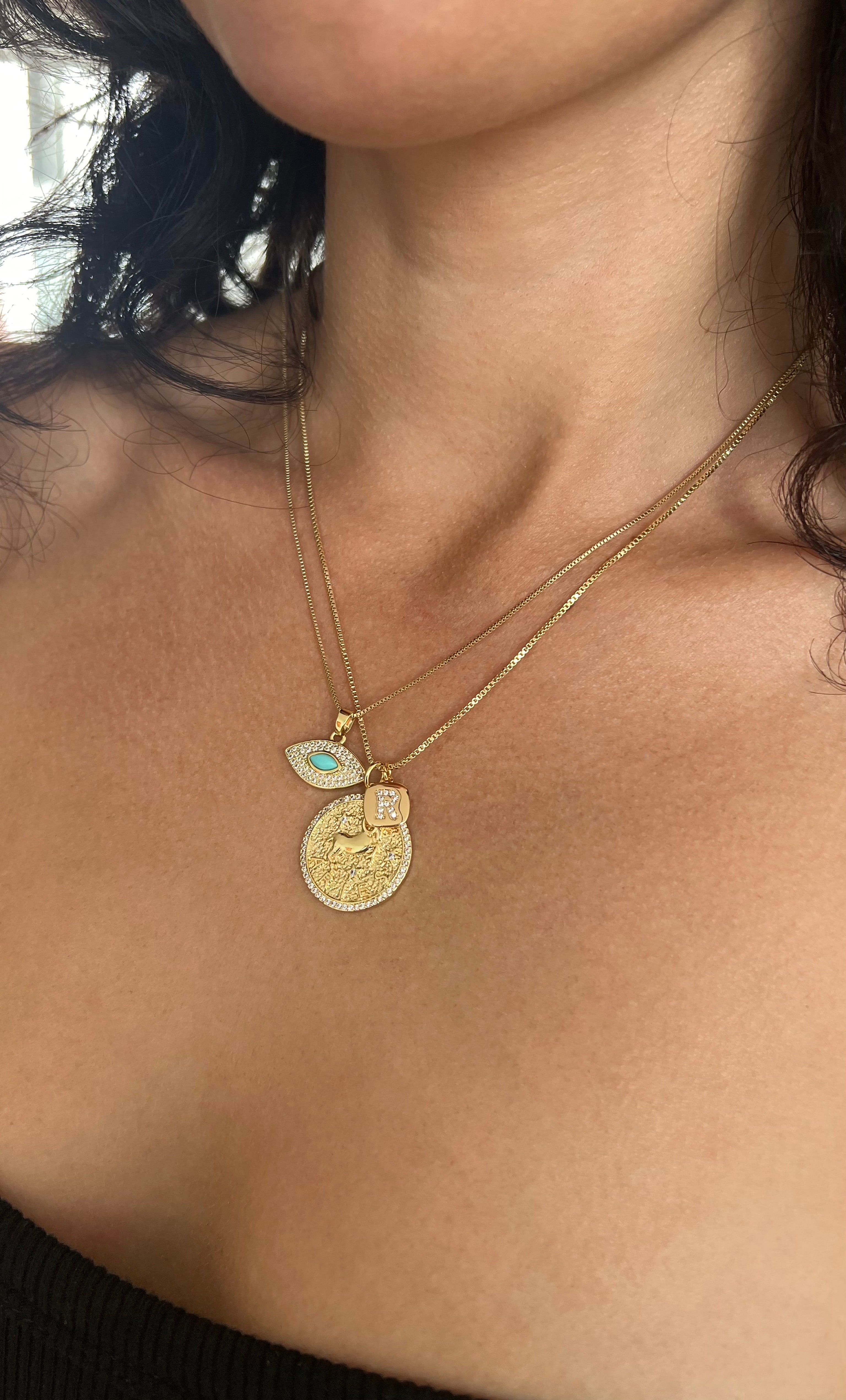 Zodiac Medallion Necklace with Personalised Initial Charm - 14K Gold Fill | Tunik
