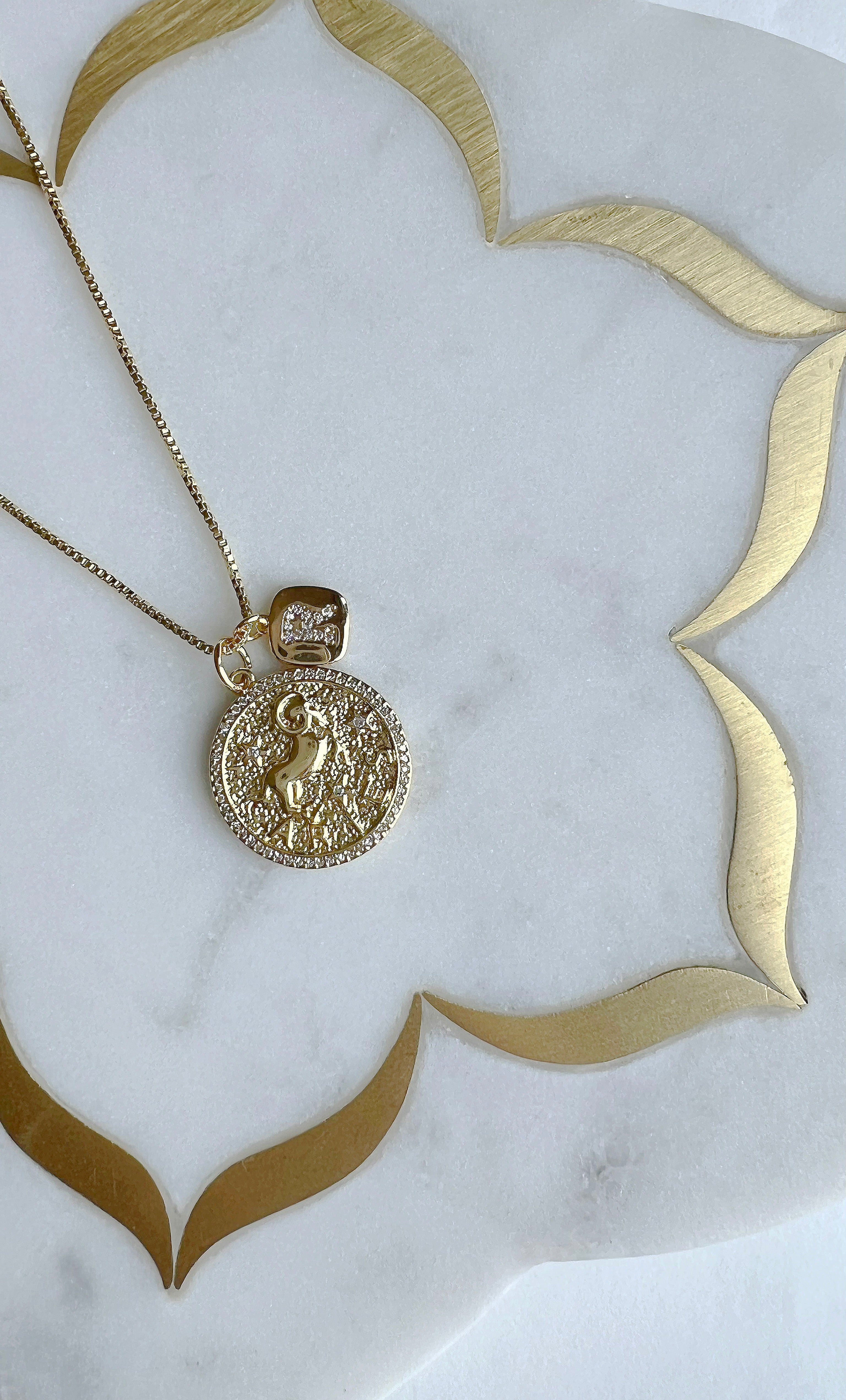 Zodiac Medallion Necklace with Personalised Initial Charm - 14K Gold Fill | Tunik