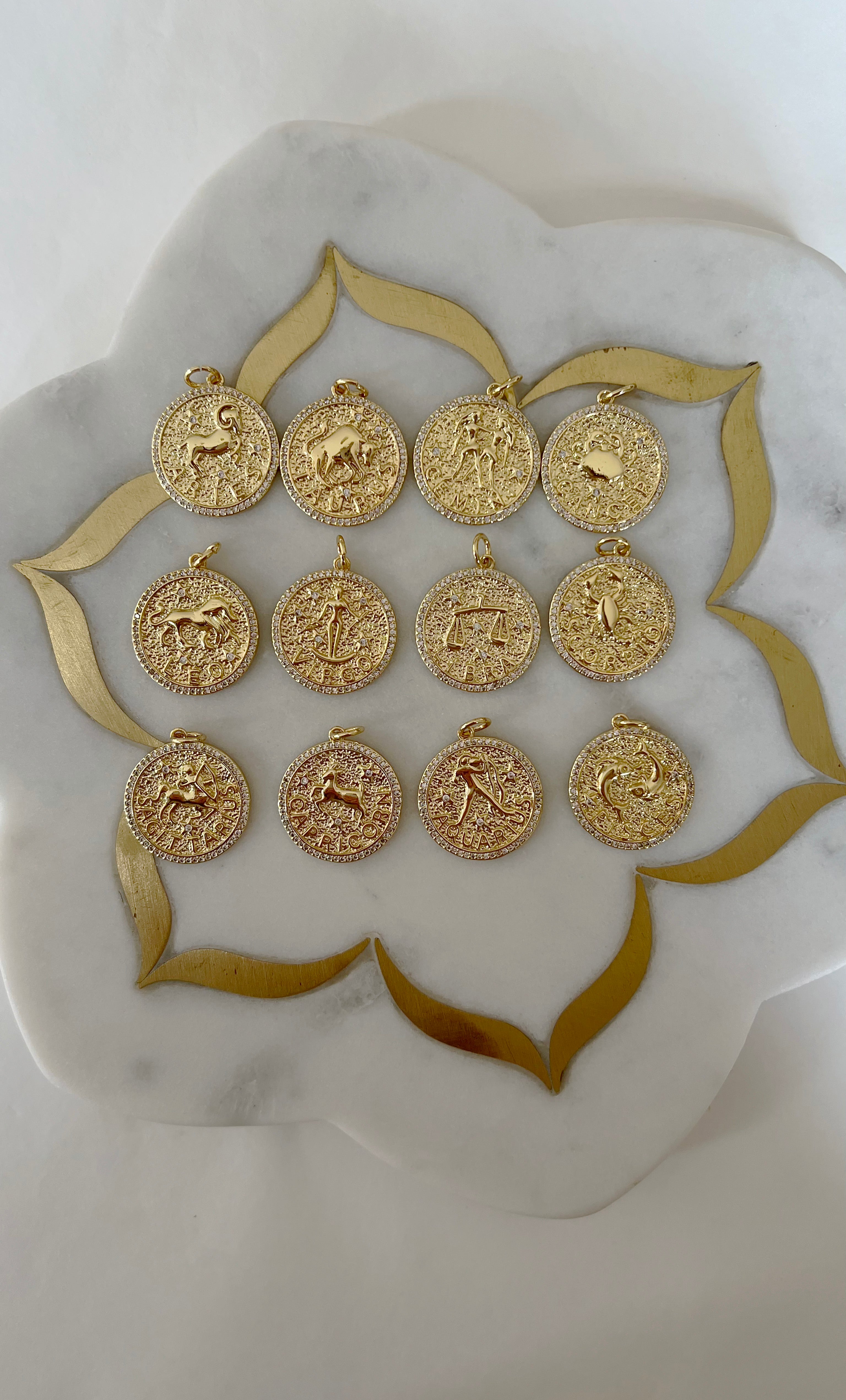 Zodiac Medallion Necklace with Personalised Initial Charm - 14K Gold Fill | Tunik