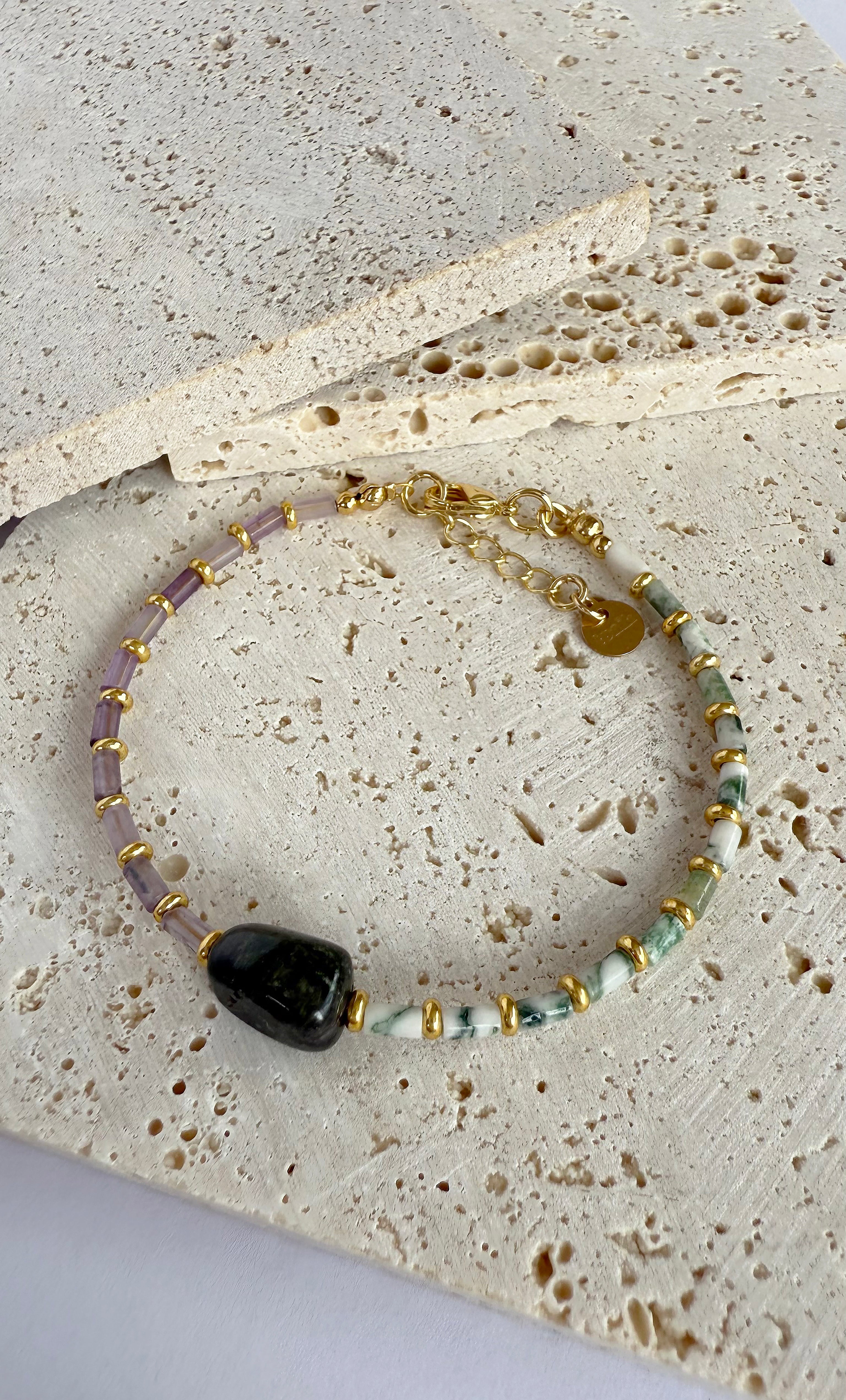 Terra Nomade Green Tree Agate and Amethyst Handmade Beaded Bracelet | Tunik