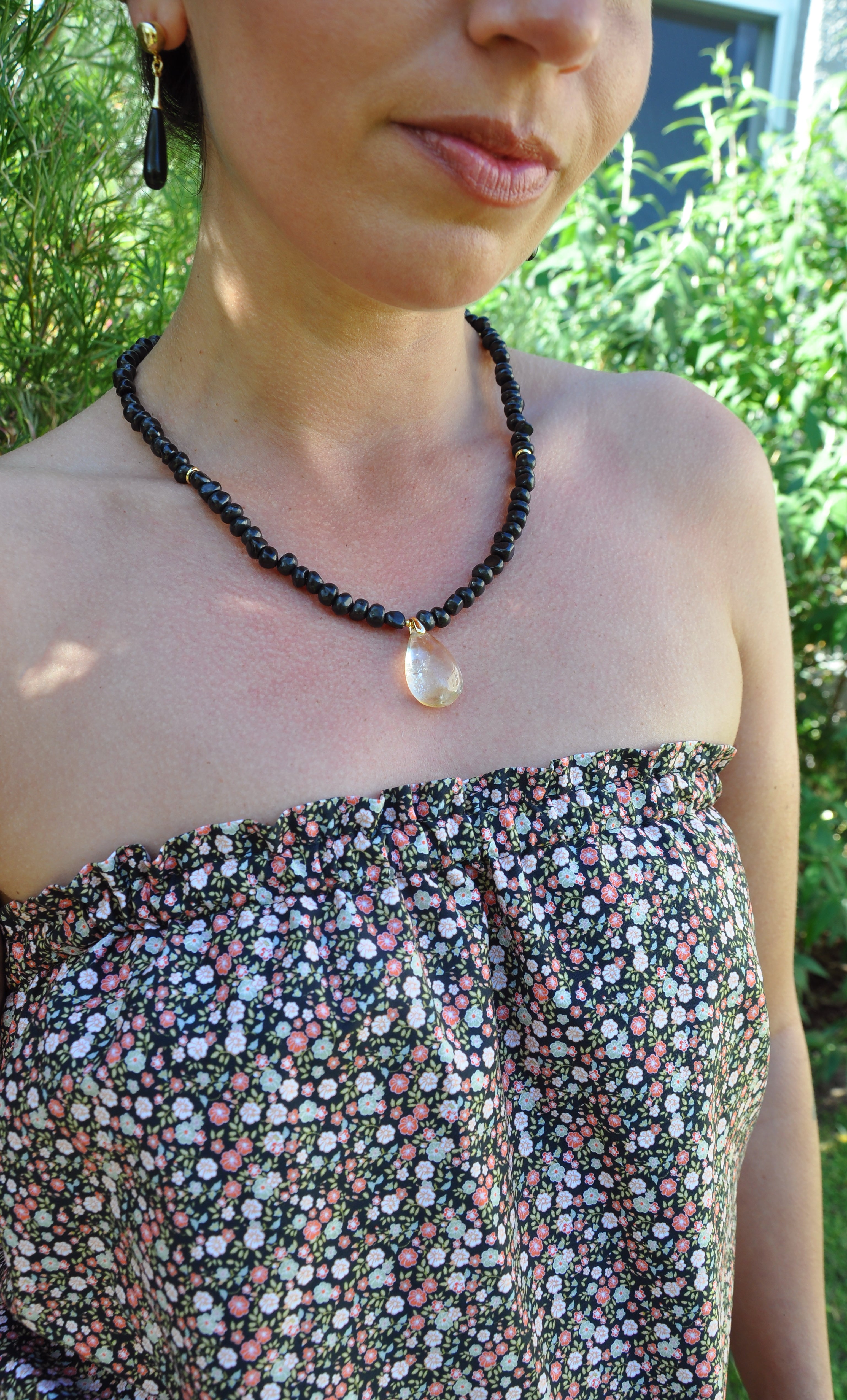 Nomade Amulet Natural Shungite Pebble Bead Necklace with Citrine Pendant Handmade | Tunik