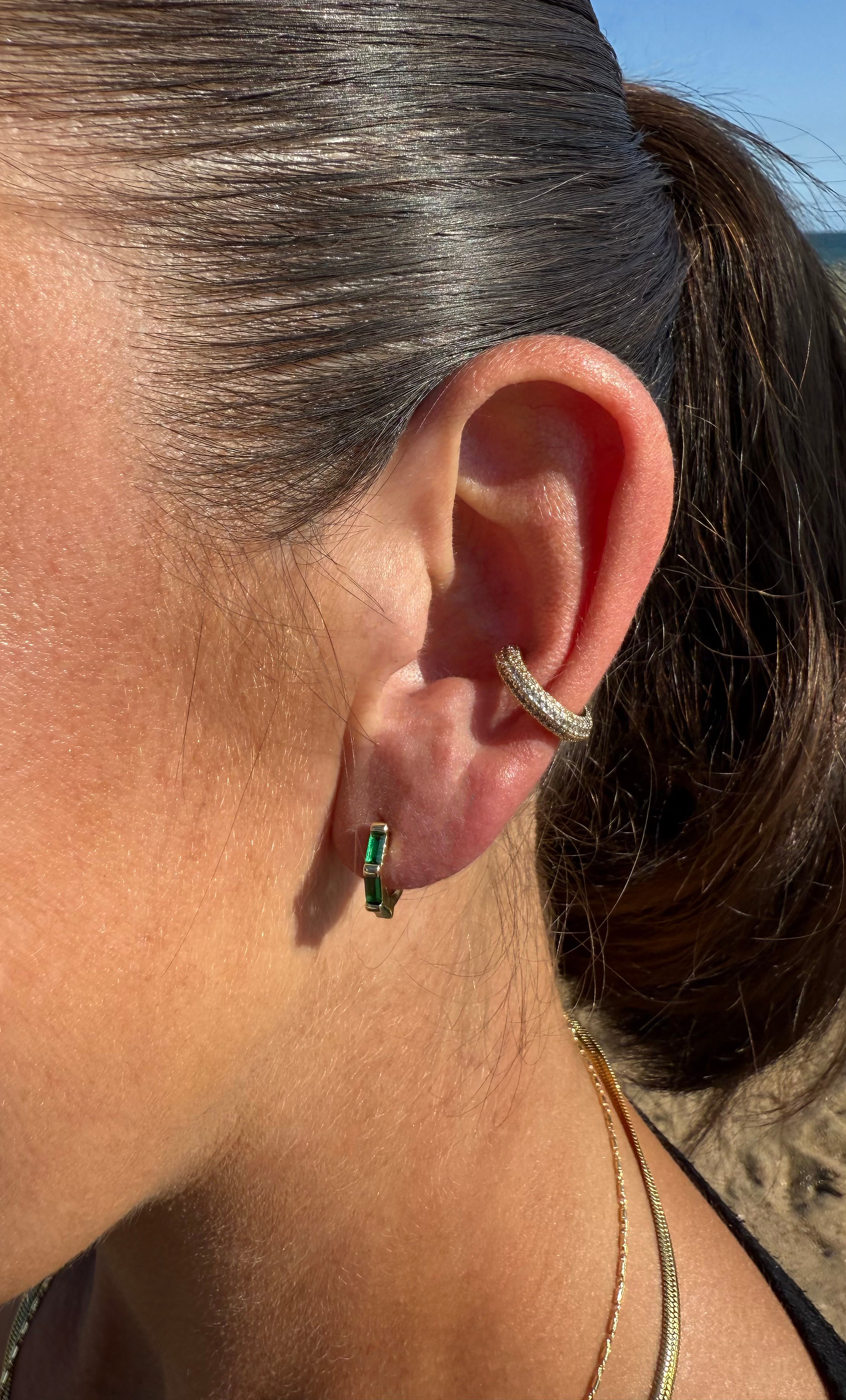 The Tunik 3 Stone Baguette Huggie Earrings - Emerald