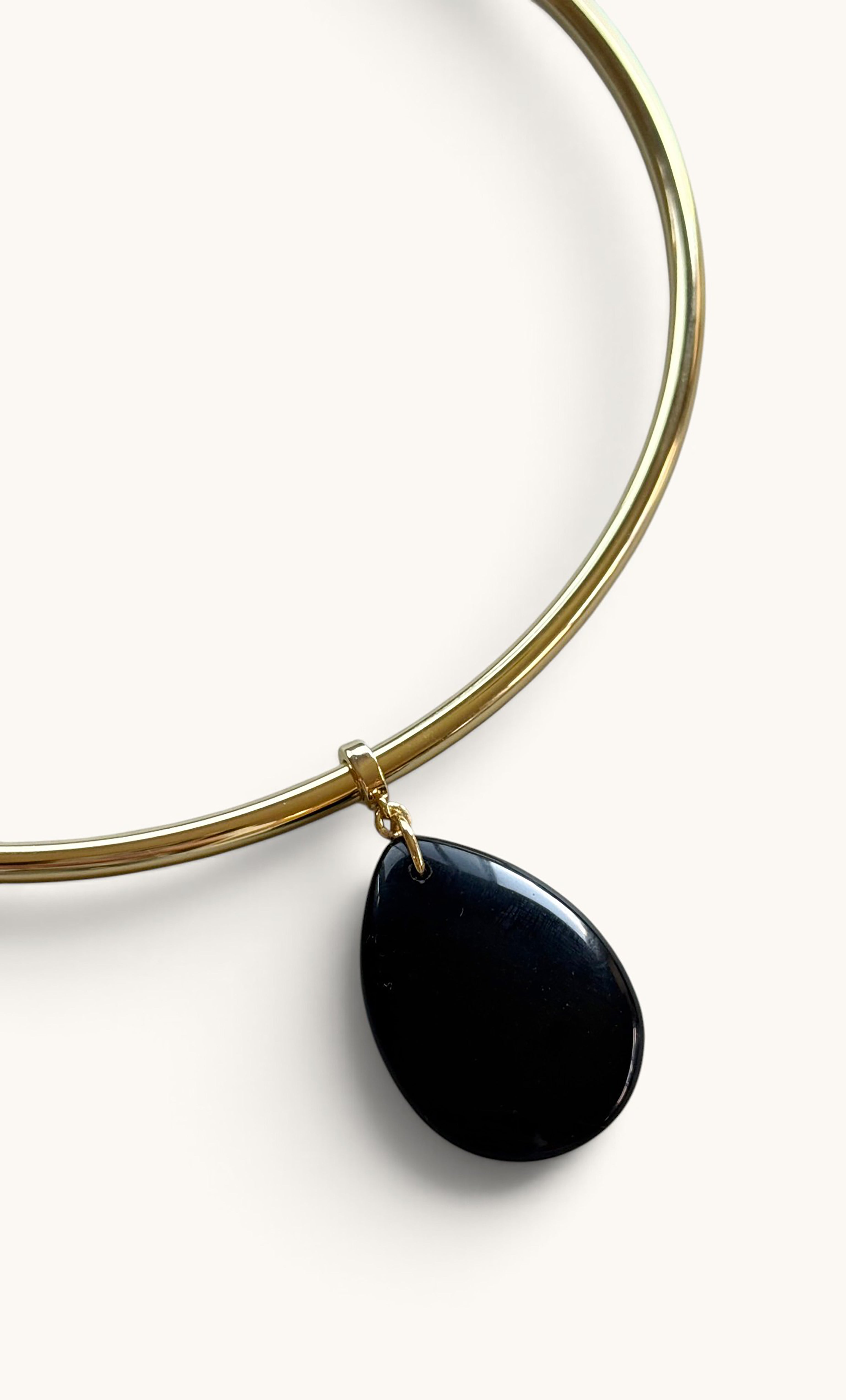 Gold fill collar necklace with smooth black agate stone drop pendant.