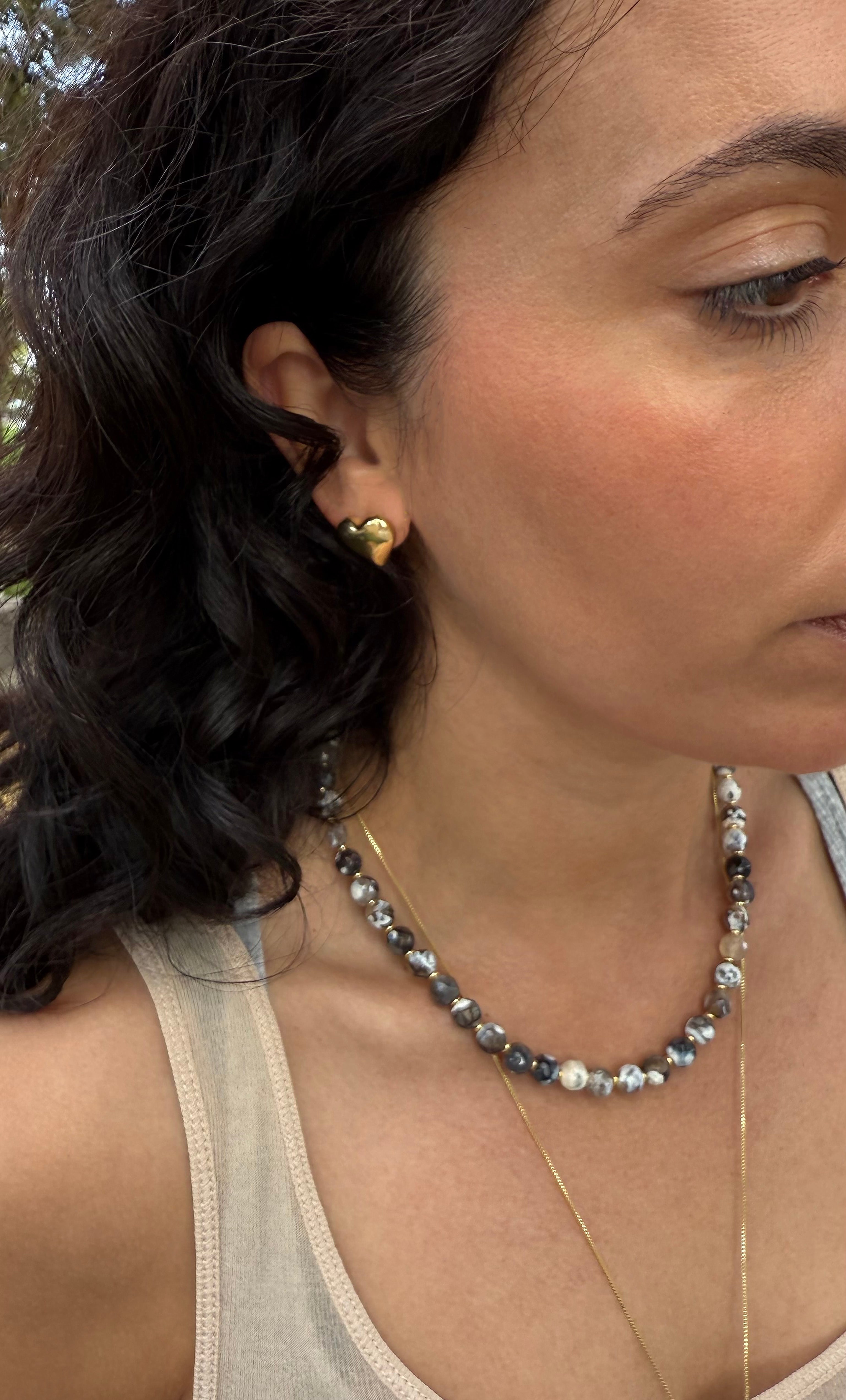 The Tunik Pop Heart Stud Earrings