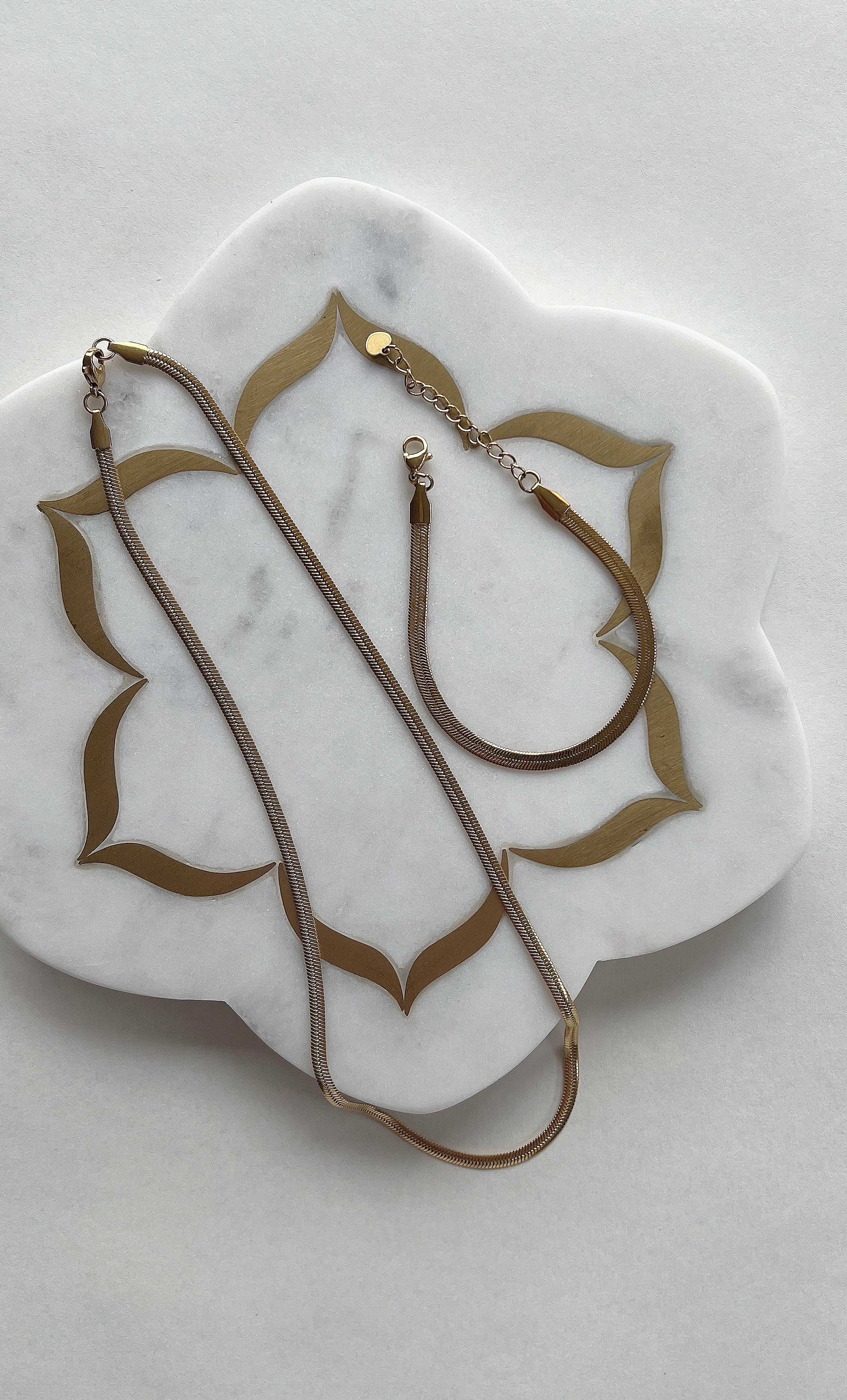 BACK SOON The Tunik Snake Necklace - Gold