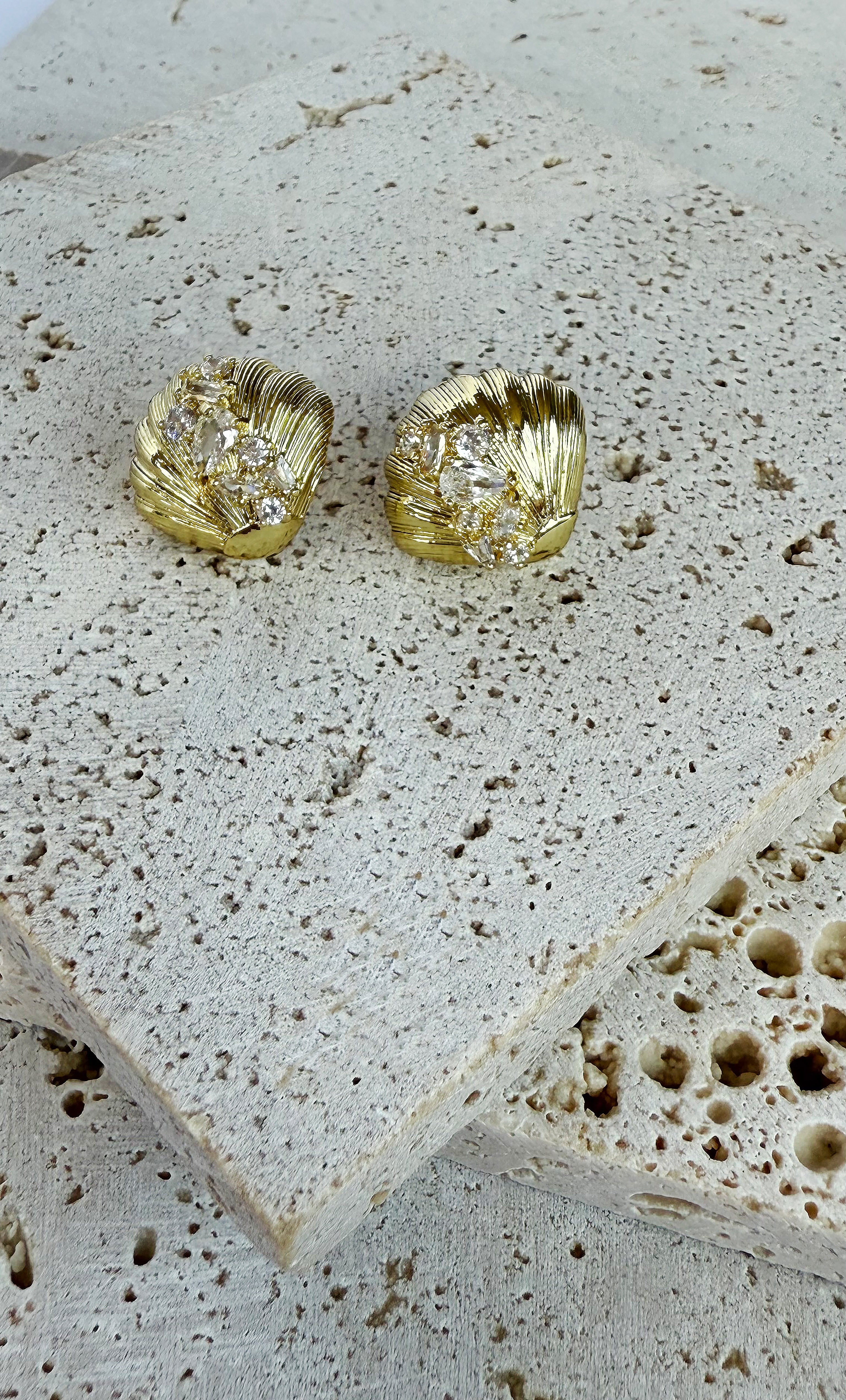 14K Gold Fill Sea Shell Stud Earrings with Clear Zirconias | Tunik