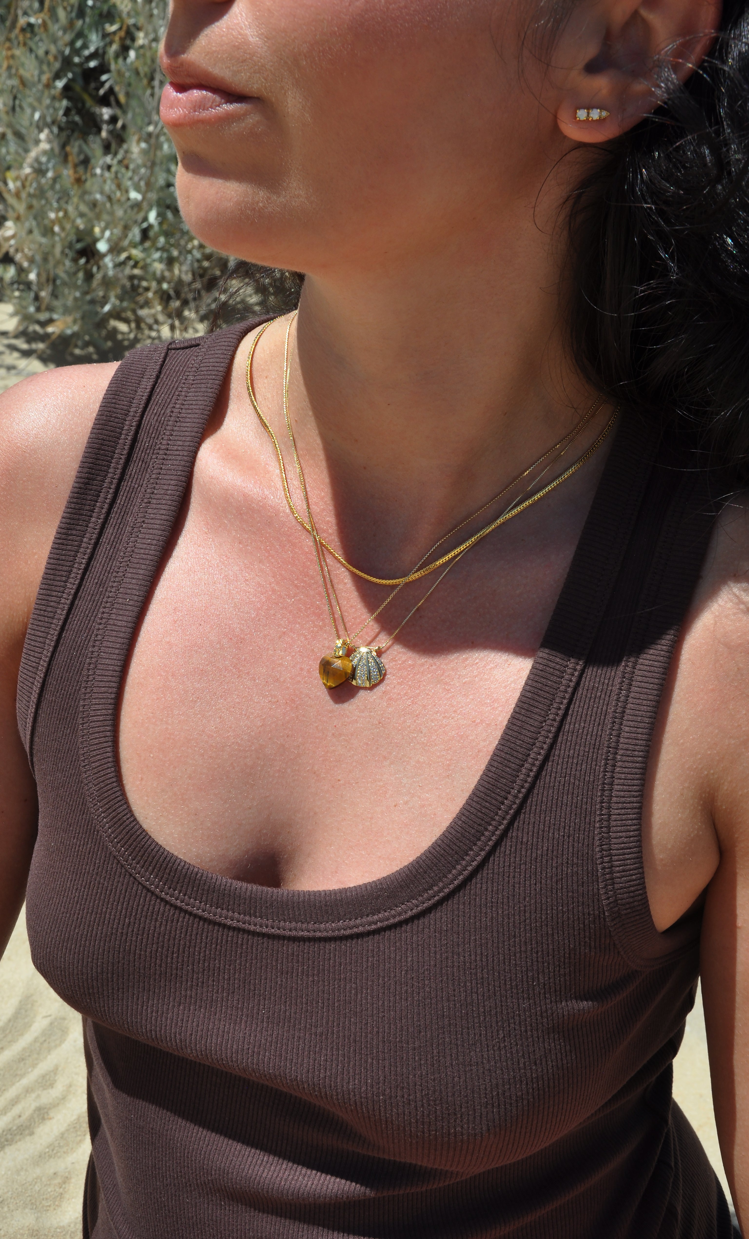 Fine Clam Shell Pendant Necklace 16K Gold Fill  | Tunik