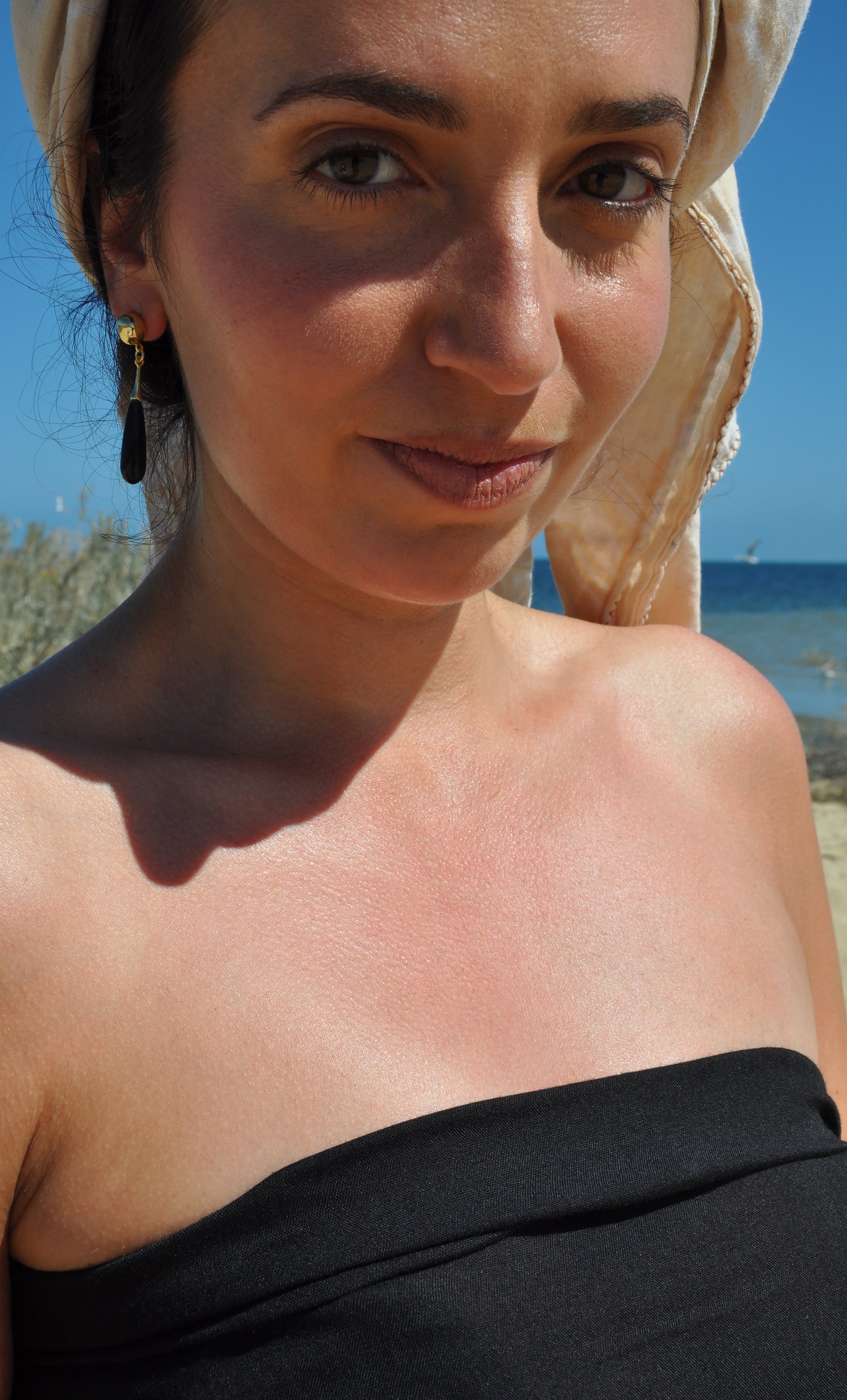 Wanderlight Onyx Precious Stone Drop 24K Gold Fill Stud Earrings | Tunik