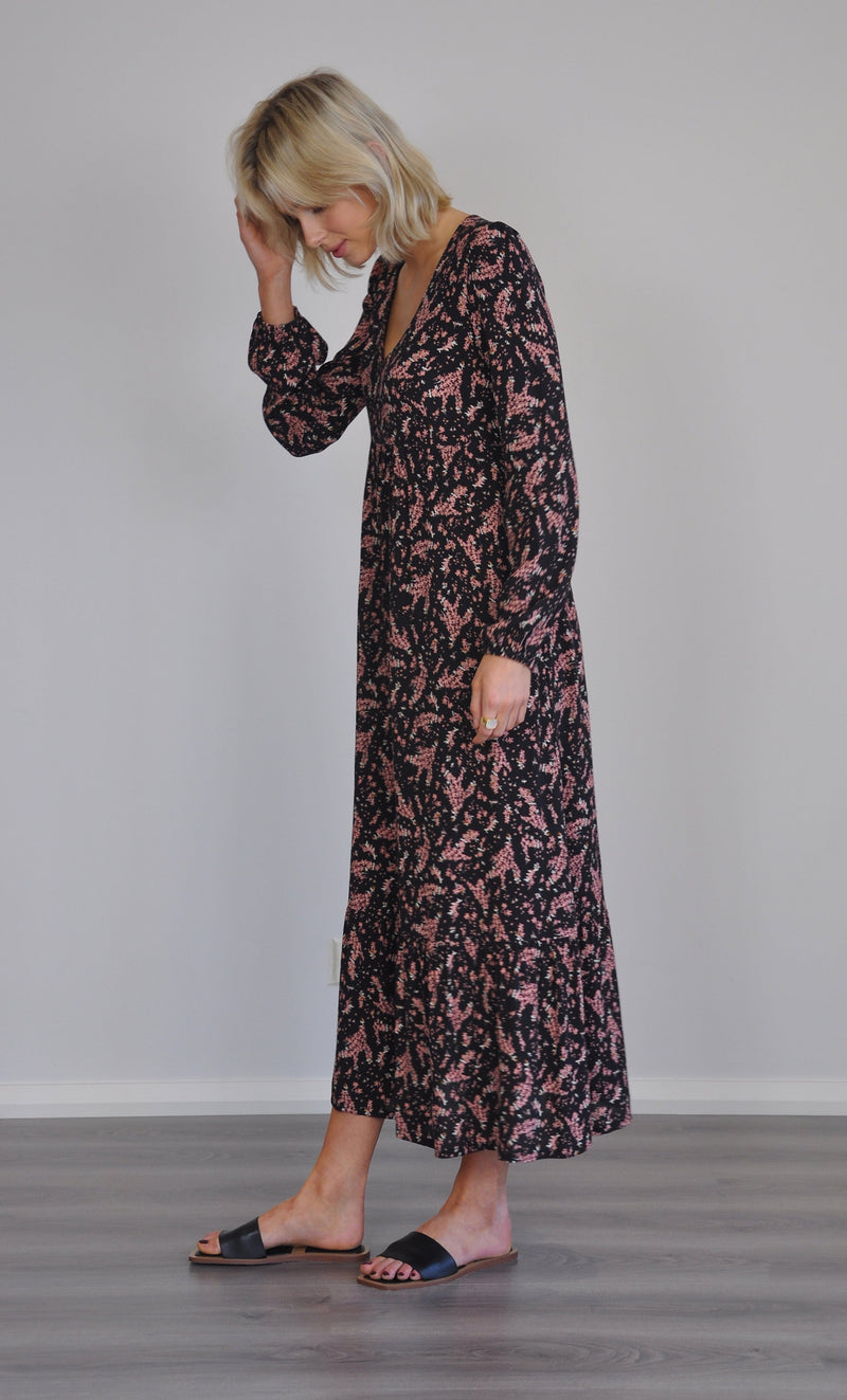 The Tunik Lola maxi dress - Poetic Daisy Black print